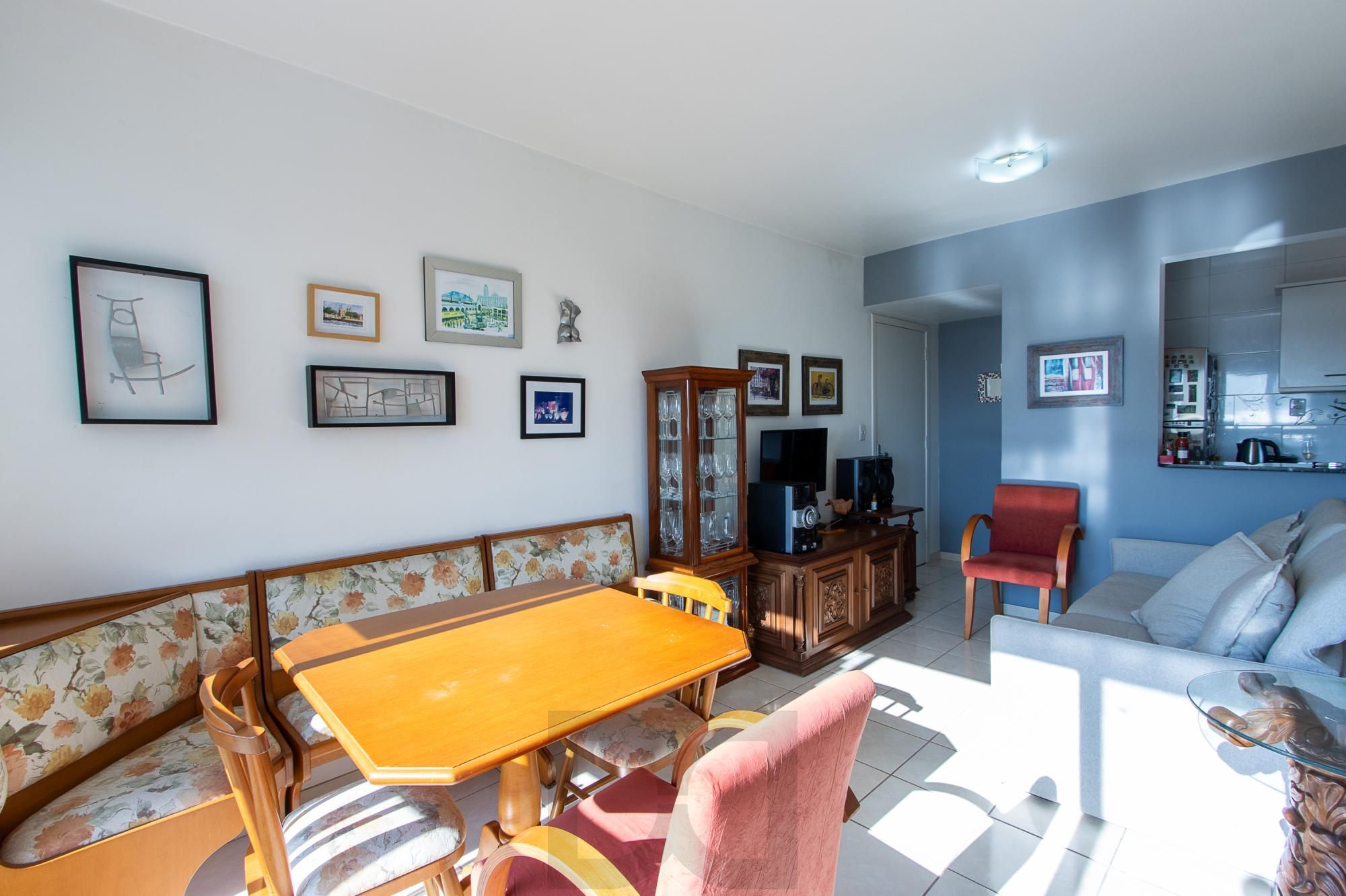 Lindo apartamento locado, mobiliado, andar alto com vista para o Rio, 2 quartos - Bairro Cristal — foto 6