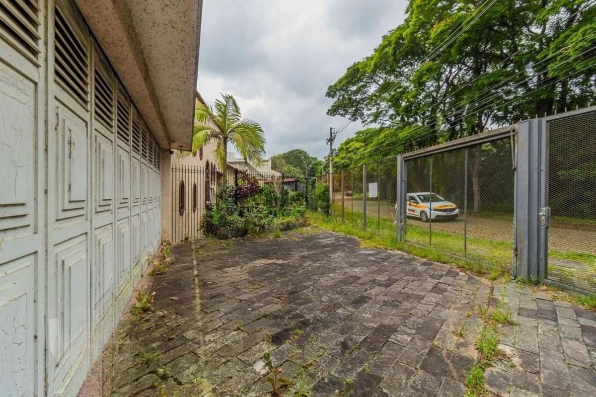 Casa com 5 dormitórios e 3 vagas no bairro Assunção — foto 2