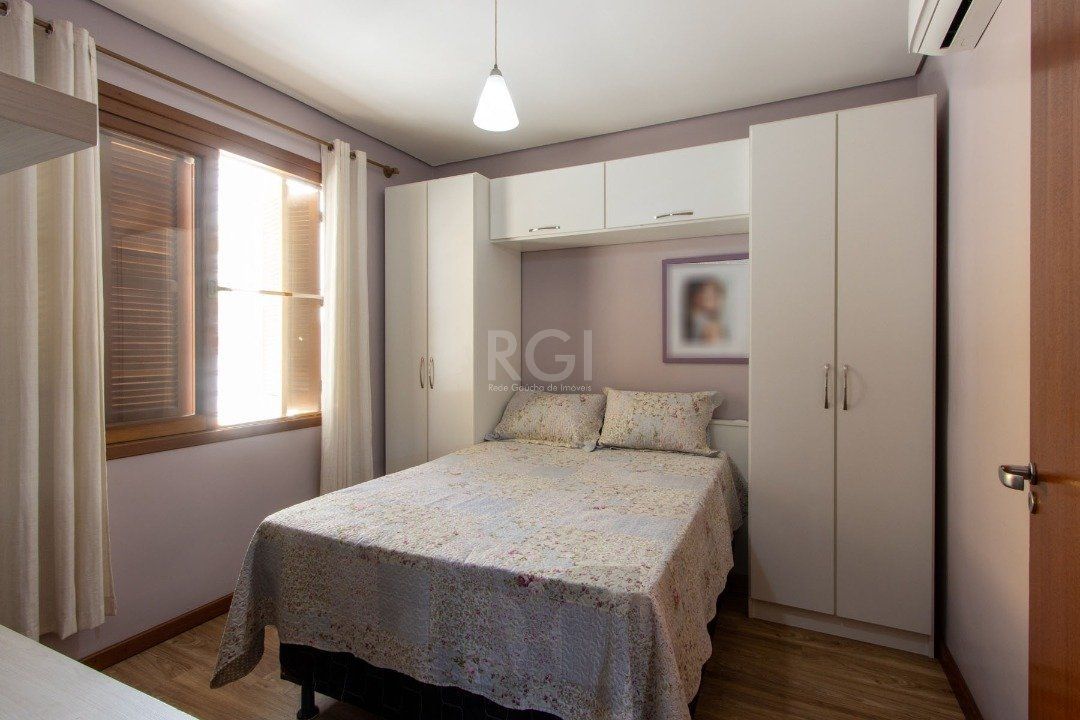 Sobrado à venda no Bairro Medianeira, reformado, 3 quartos, lareira, churrasqueira, 3 vagas — foto 28