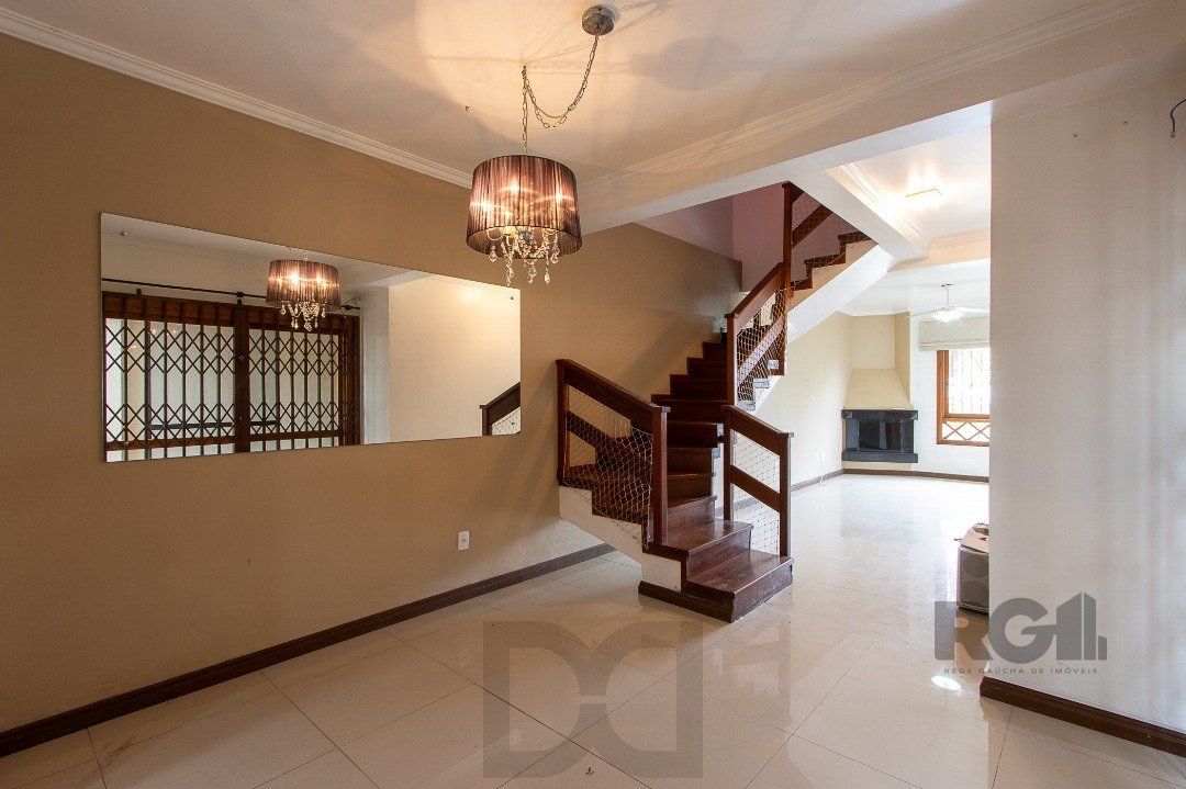 Casa de alvenaria, 3 dormitórios, 1 suíte e pátio com piscina, bairro Espírito Santo. — foto 12