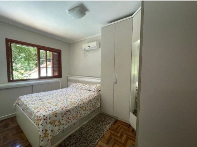 Casa 4 dormitórios, localizada no bairro Hípica, em Porto Alegre. — foto 16