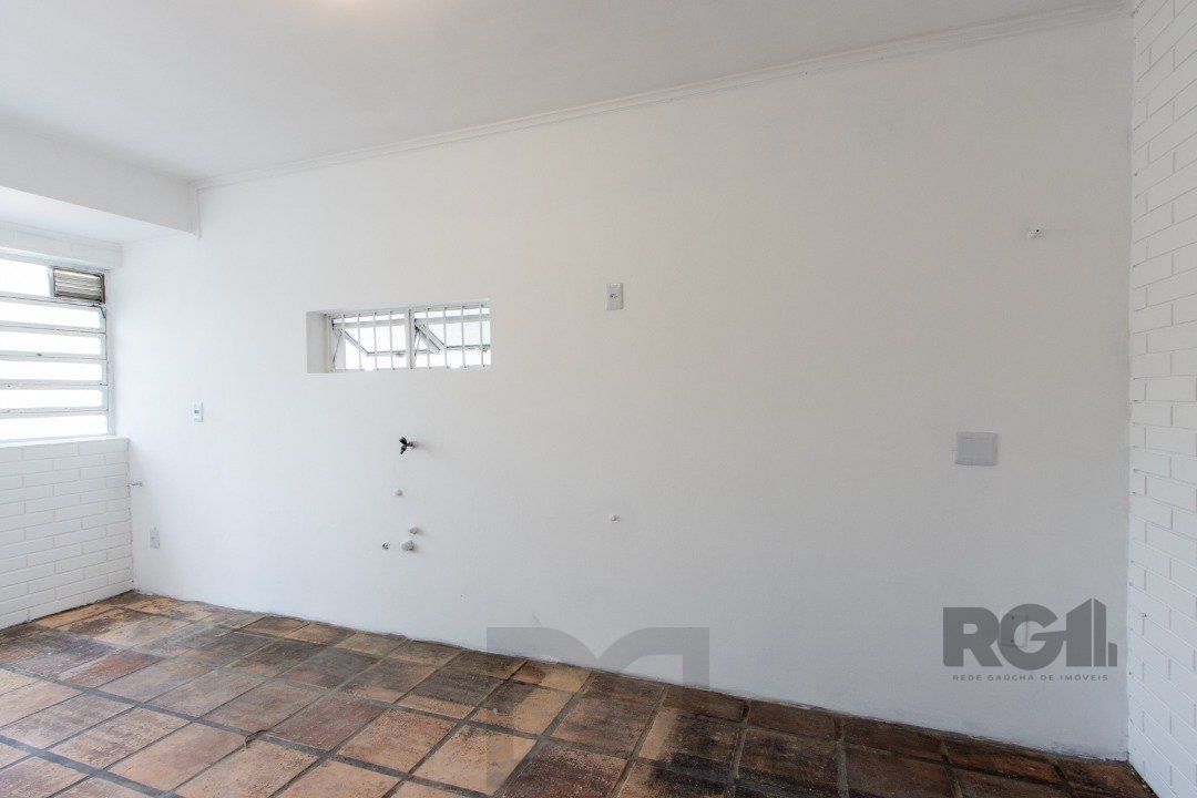 Casa para Venda - 337m², 3 dormitórios, sendo 1 suites, 3 vagas - Cristal — foto 16