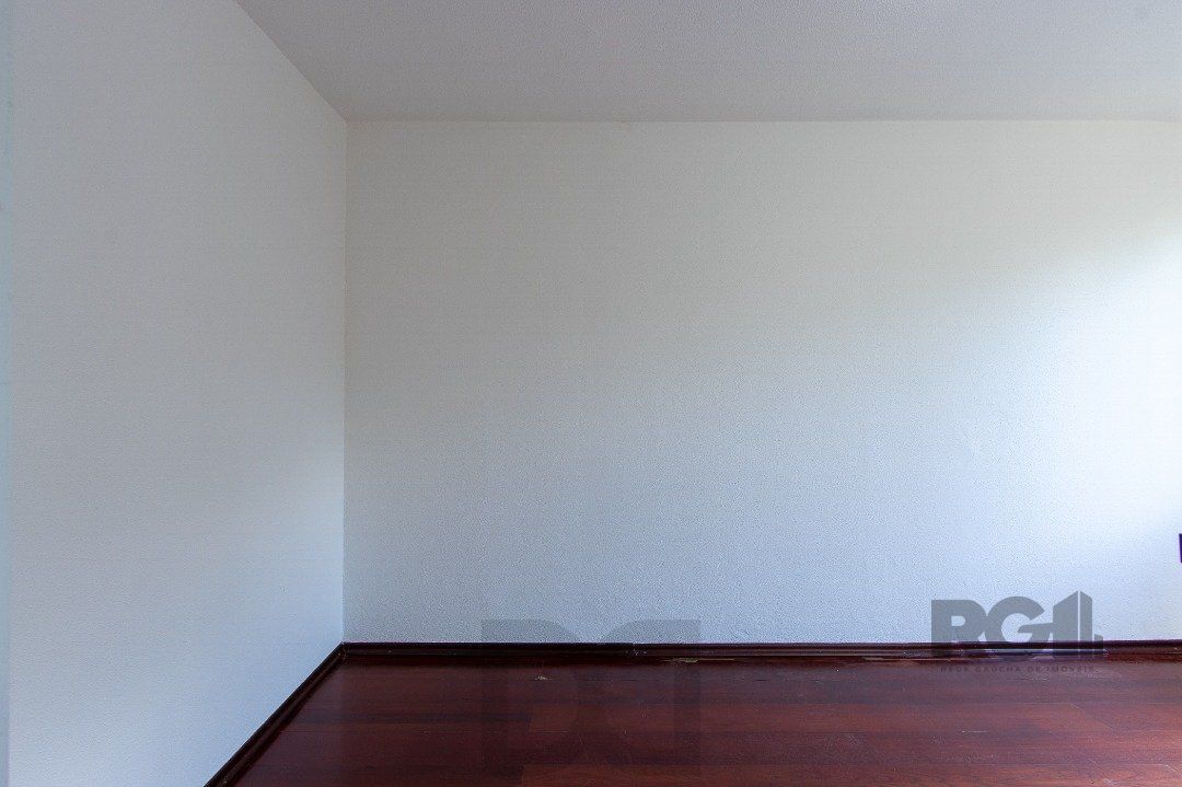 Excelente apartamento no bairro Cristal com 1 dormitório, living, banheiro e cozinha. — foto 11