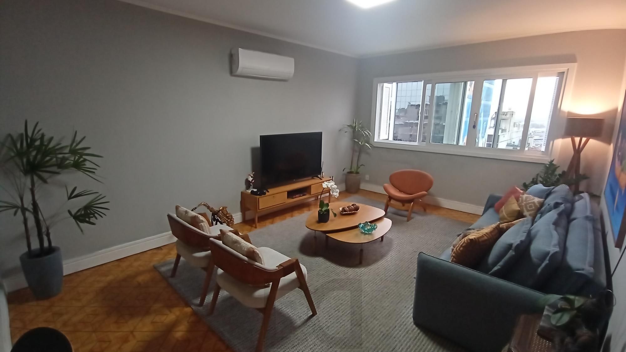 Apartamento com 4 dormitórios no Centro de Porto Alegre — foto 4
