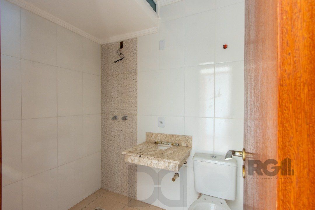Casa para Venda - 120m², 3 dormitórios, sendo 1 suites, 1 vaga - Guarujá — foto 30