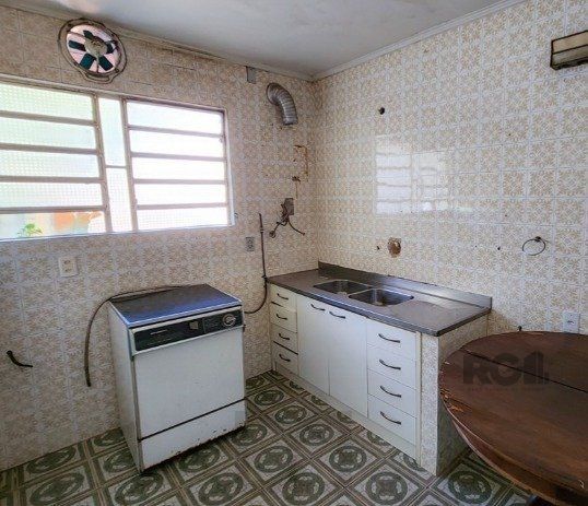 Terreno à venda no bairro Menino Deus em Porto Alegre, com 15,50 X 31,00 — foto 5