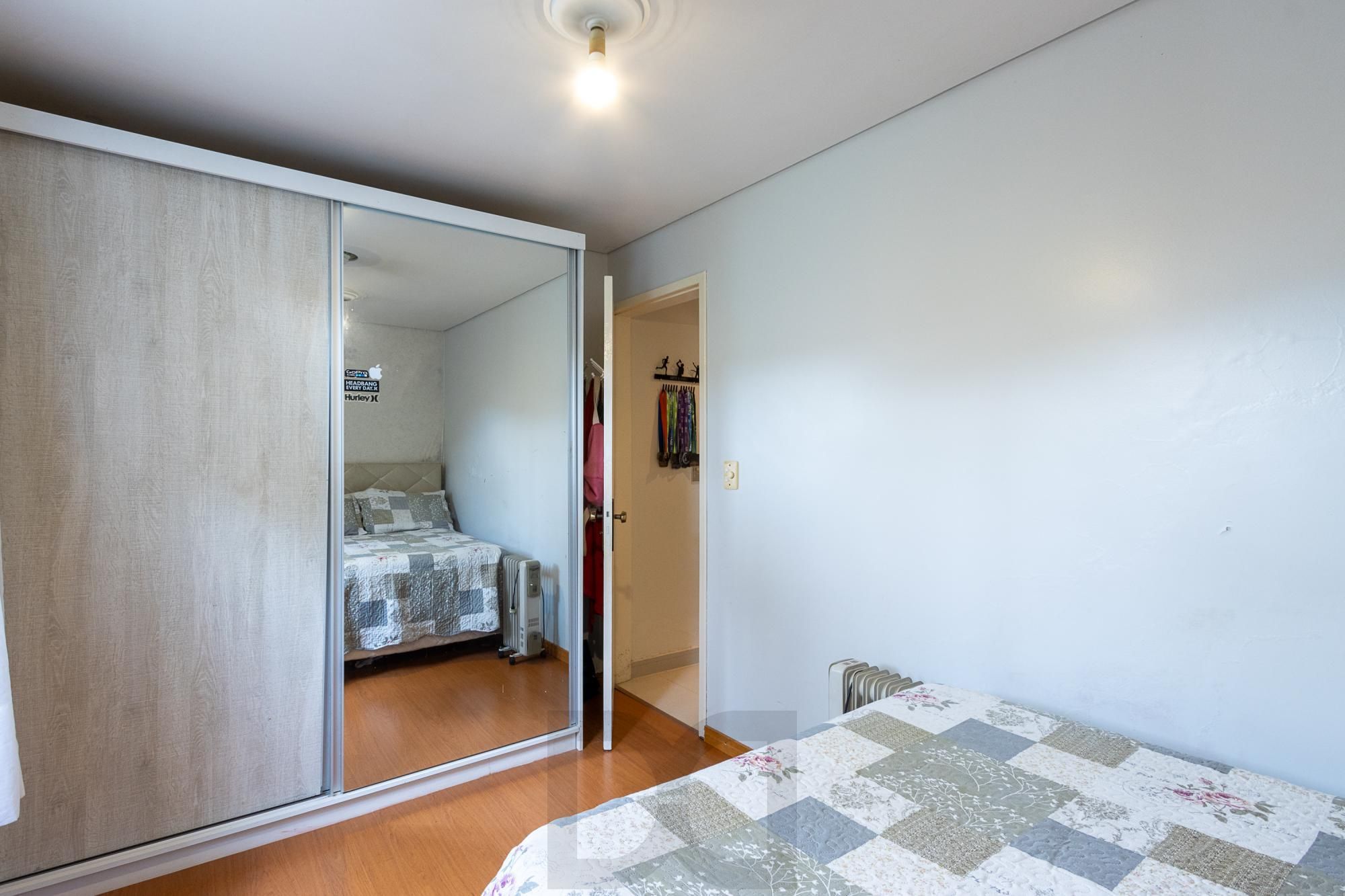 Casa térrea, 2 dormitórios, 1 suíte e 2 vagas no bairro Aberta dos Morros. — foto 35