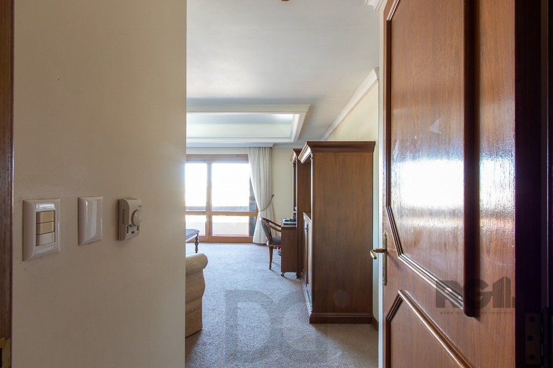 Casa para Venda - 450m², 4 dormitórios, sendo 4 suites, 5 vagas - Vila Assunção — foto 40