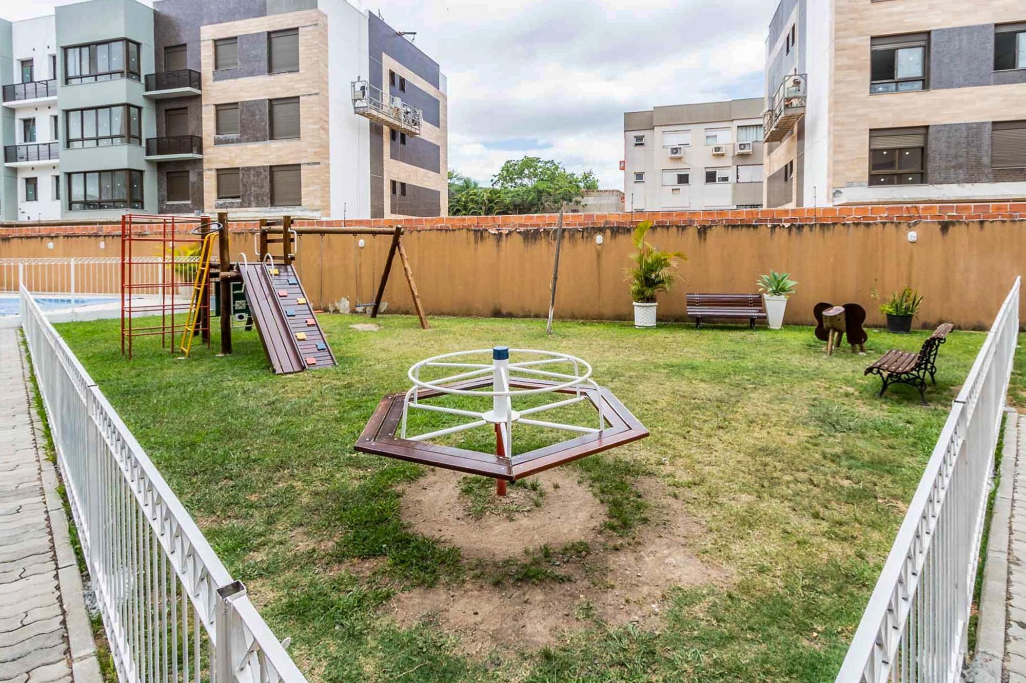 Apartamento de 3 dormitórios, 1 suíte e 1 vaga de garagem no bairro Pedra Redonda. — foto 40