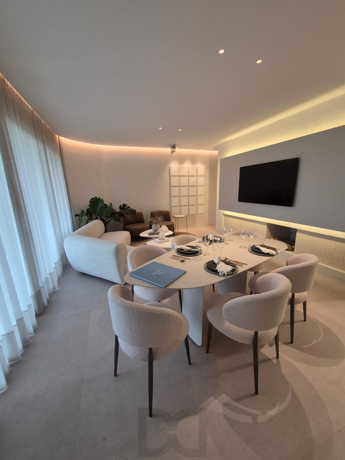 Golden Lake | 142m² Privativos | 4 Suítes | 3 Vagas | Vista para o Guaíba — foto 1