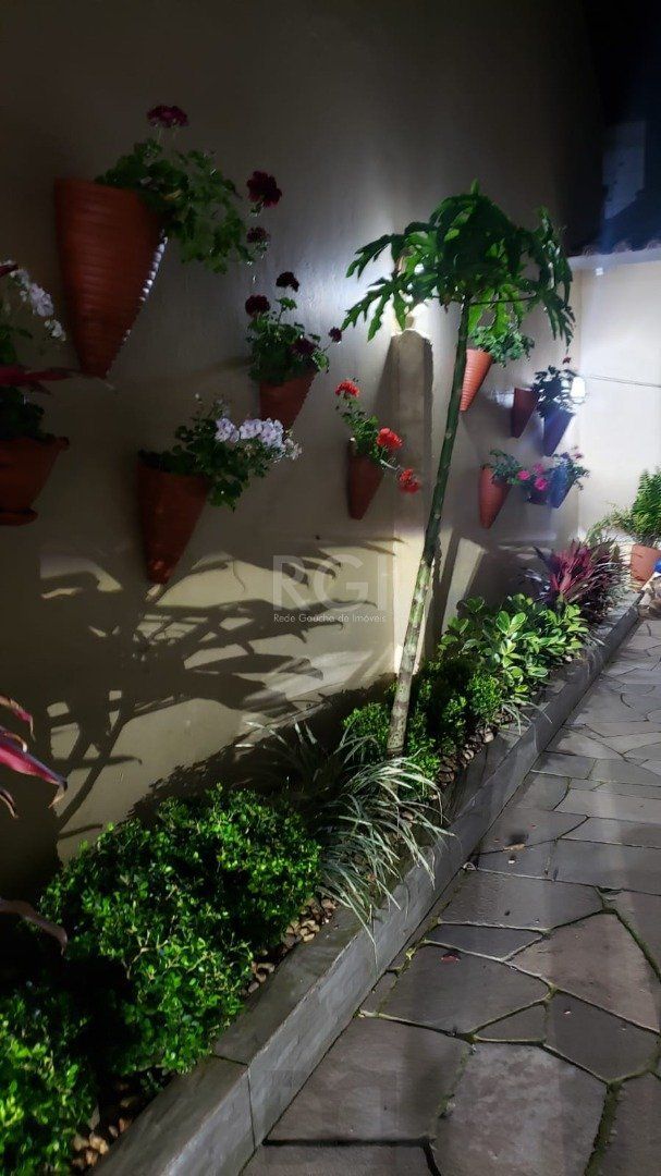 Casa para Venda - 293.76m², 3 dormitórios, sendo 1 suites, 6 vagas - Guarujá — foto 48