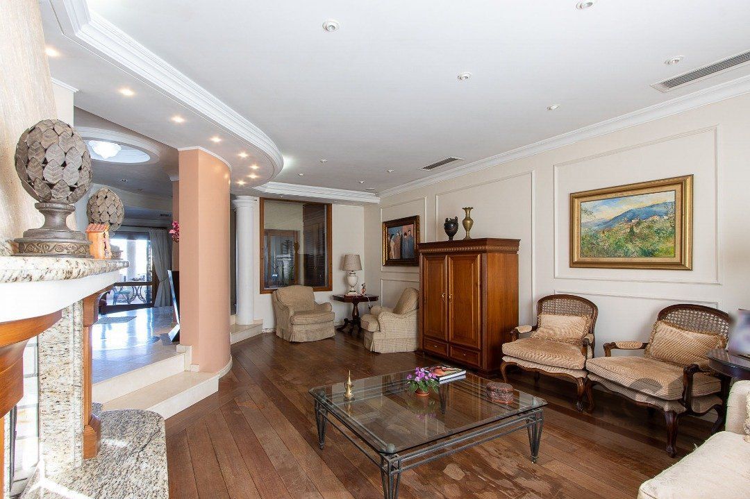 Casa para Venda - 450m², 4 dormitórios, sendo 4 suites, 5 vagas - Vila Assunção — foto 6