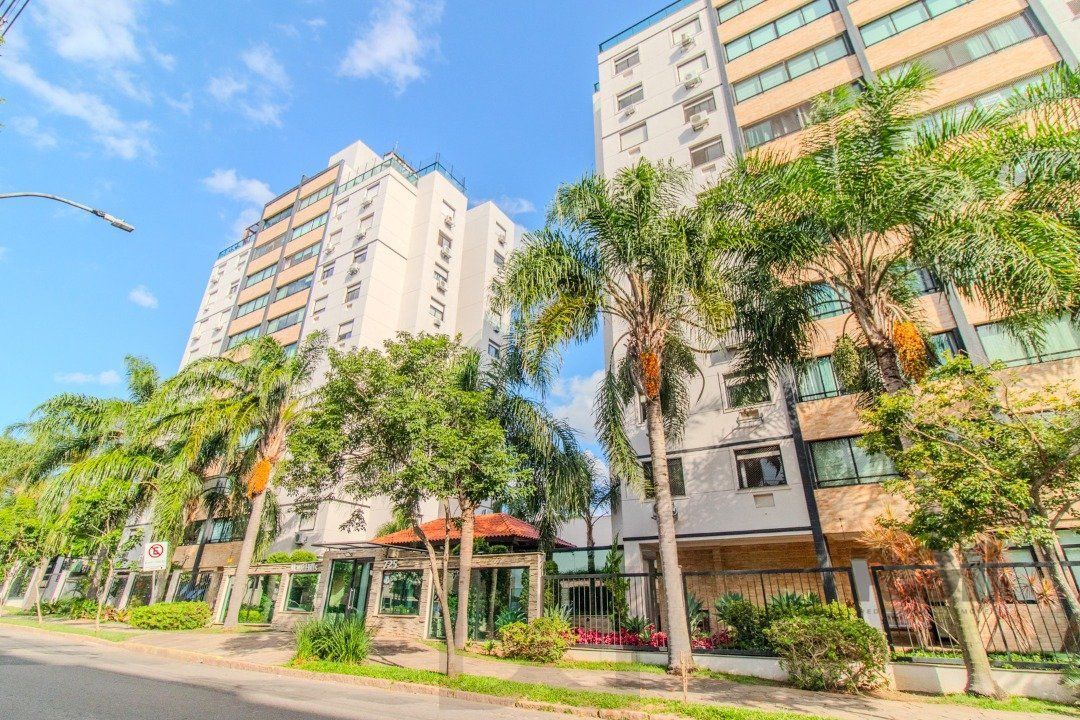 Cobertura Horizontal, 3 quartos, 1 suite, piscina, condominio com infra, 2 vagas - Bairro Tristeza — foto 52