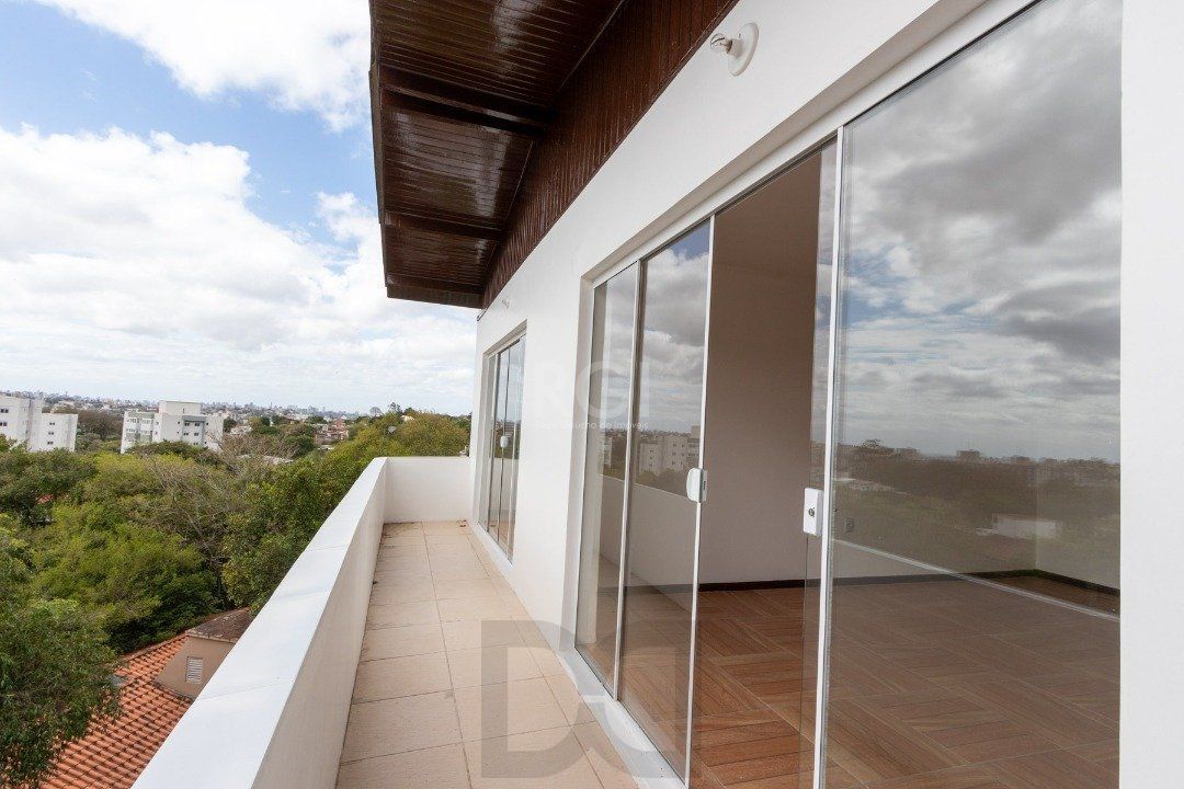 Casa para Venda - 454.7m², 5 dormitórios, sendo 1 suites, 8 vagas - Teresópolis — foto 18