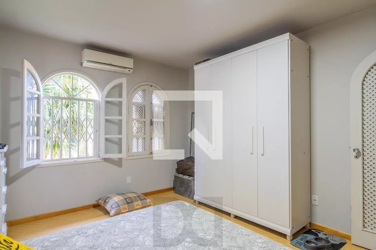 Casa á venda com 3 dormitórios no bairro Ipanema em Porto Alegre — foto 14