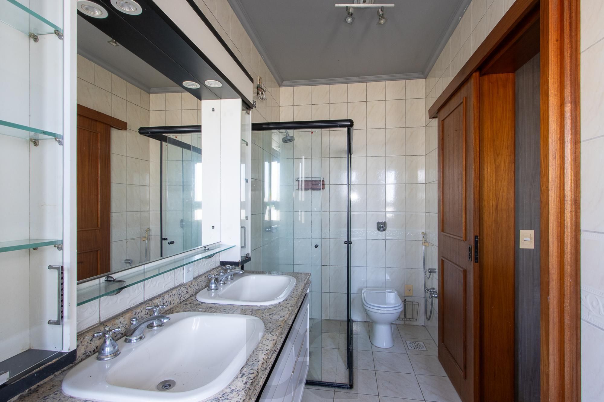 Casa em condominio Zona Sul, desocupada — foto 22