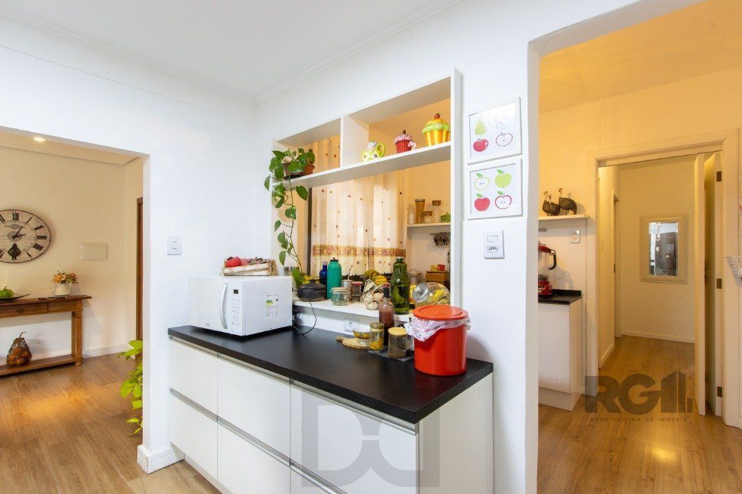Casa térrea, 3 quartos, edícula, com 2 suites, pátio - Bairro Guarujá — foto 14