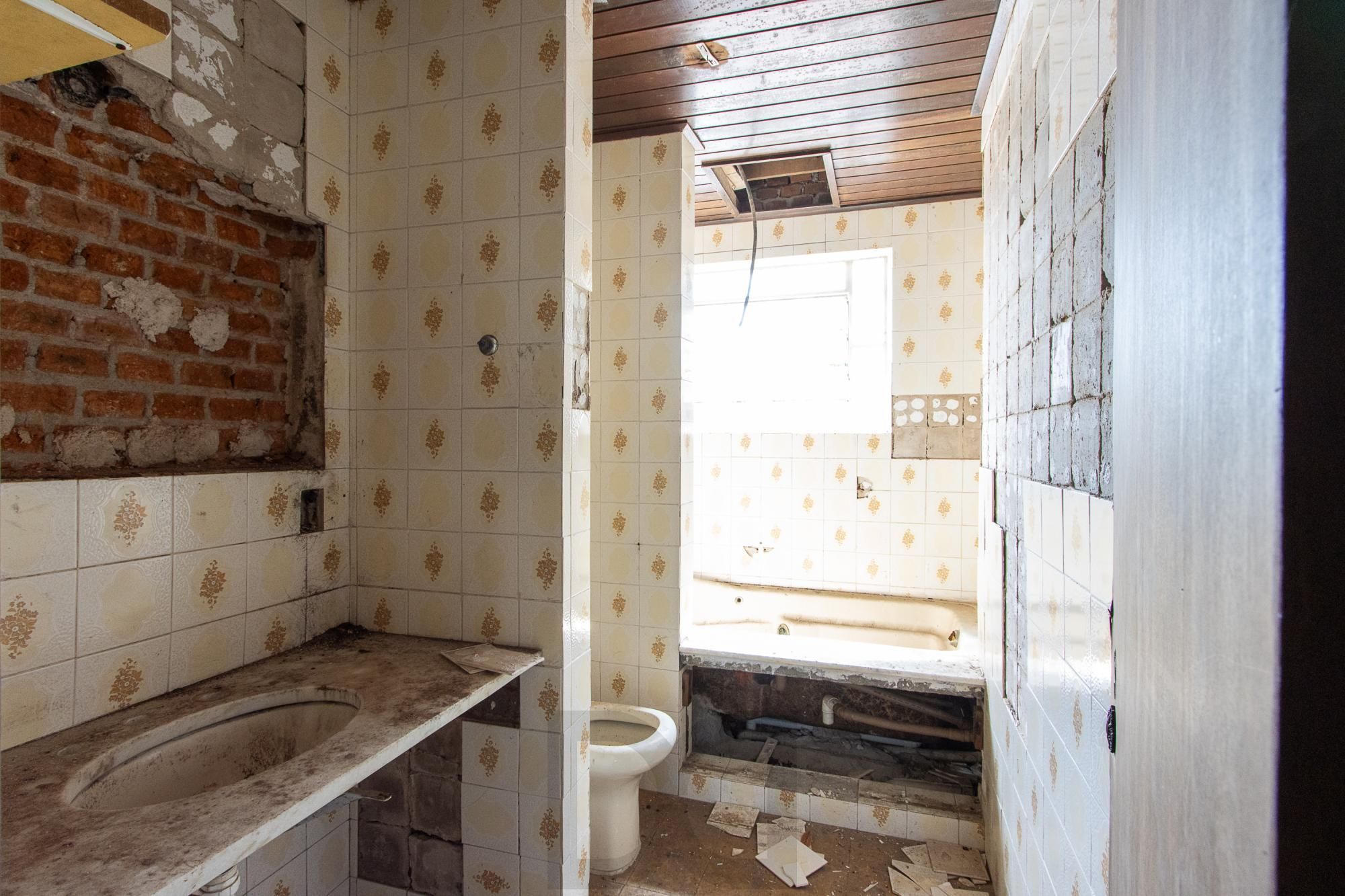 Casa para Venda - 320m², 3 dormitórios, sendo 1 suites, 4 vagas - Cristal — foto 21