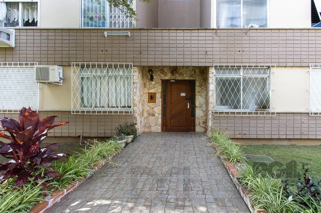 Excelente apartamento no bairro Cristal com 1 dormitório, living, banheiro e cozinha. — foto 2