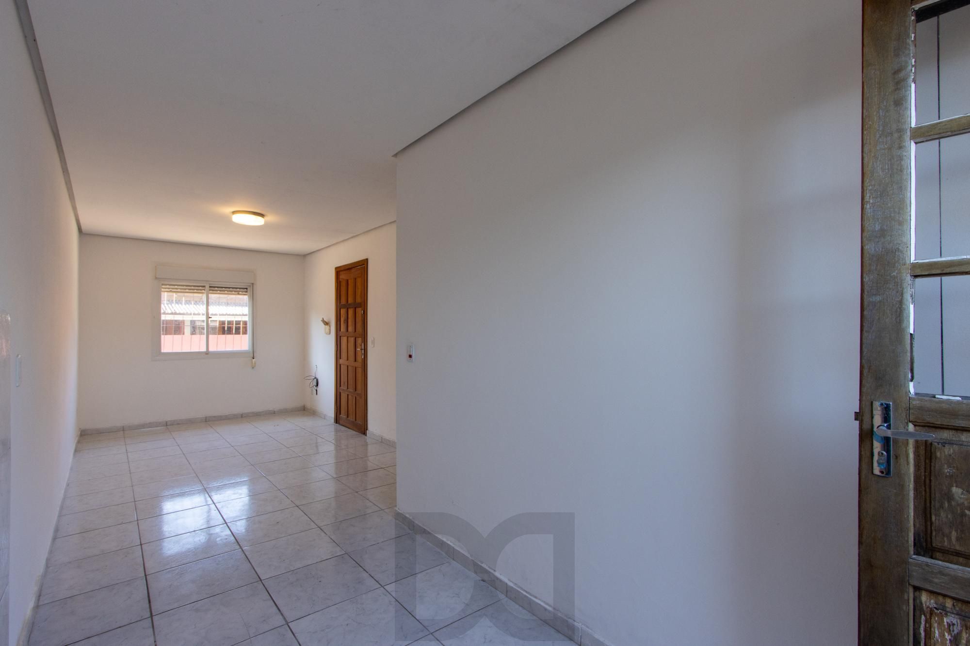 Casa de condomínio, 2 dormitórios, 1 banheiro e 1 vaga de garagem. — foto 12