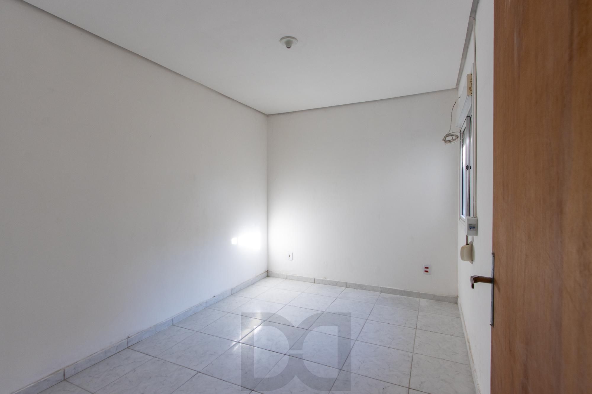 Casa de condomínio, 2 dormitórios, 1 banheiro e 1 vaga de garagem. — foto 19