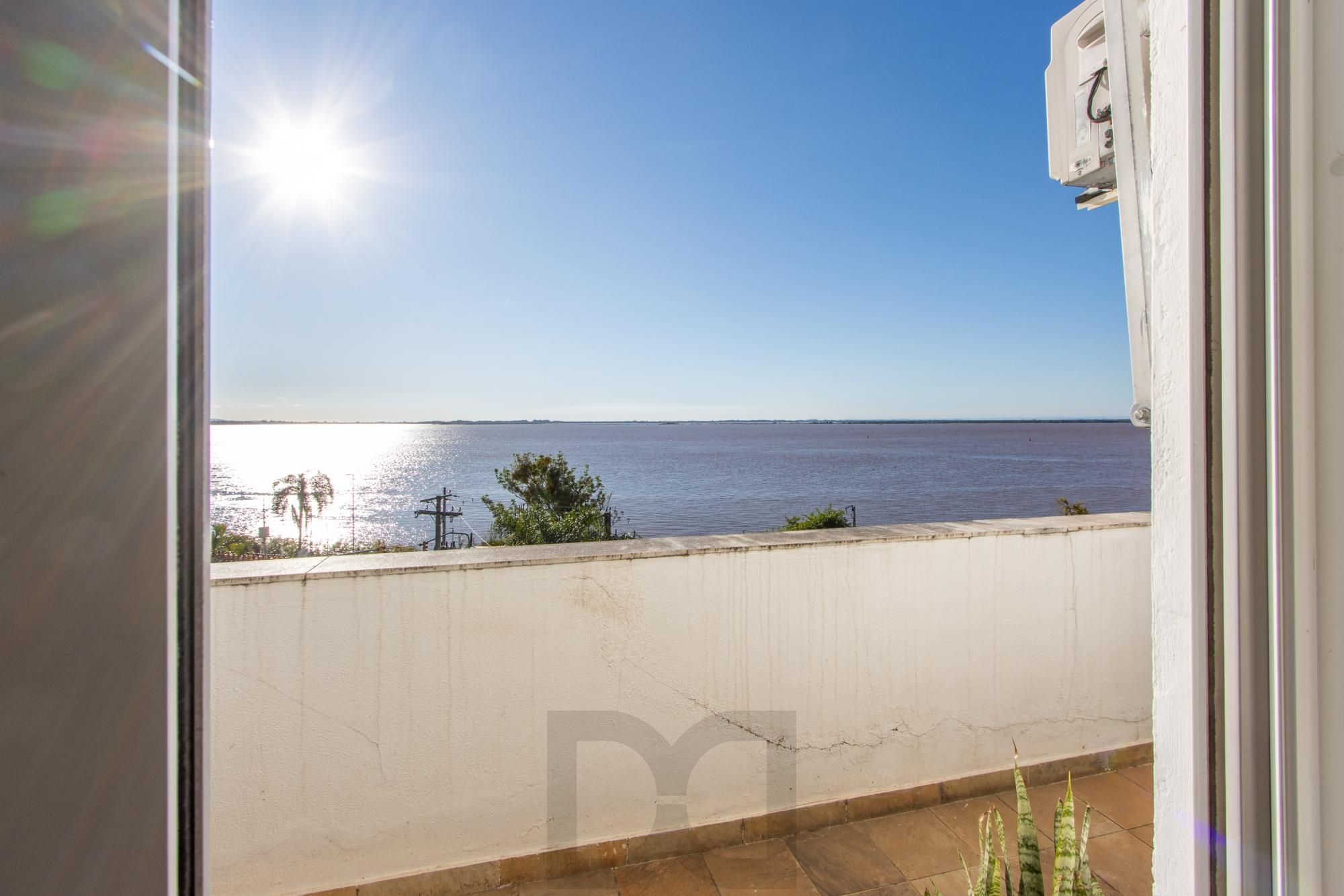 APARTAMENTO 3 DORMITÓRIOS - Vista permanente do Guaíba (menor custo benefício por M2). Somente 25 passos da orla. — foto 1