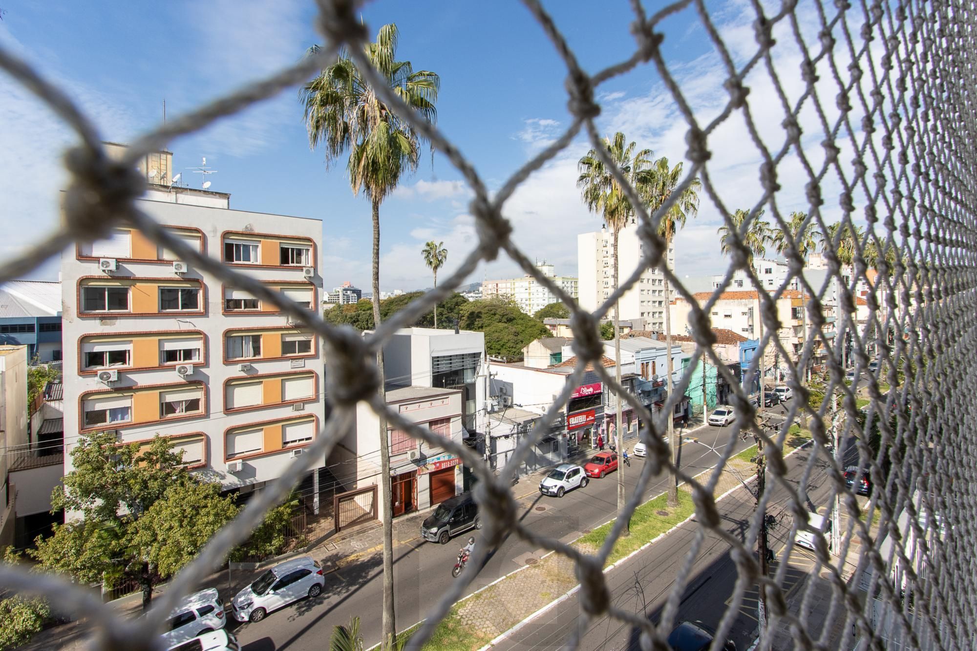 Apartamento no Menino Deus com 2 dormitórios e garagem — foto 24