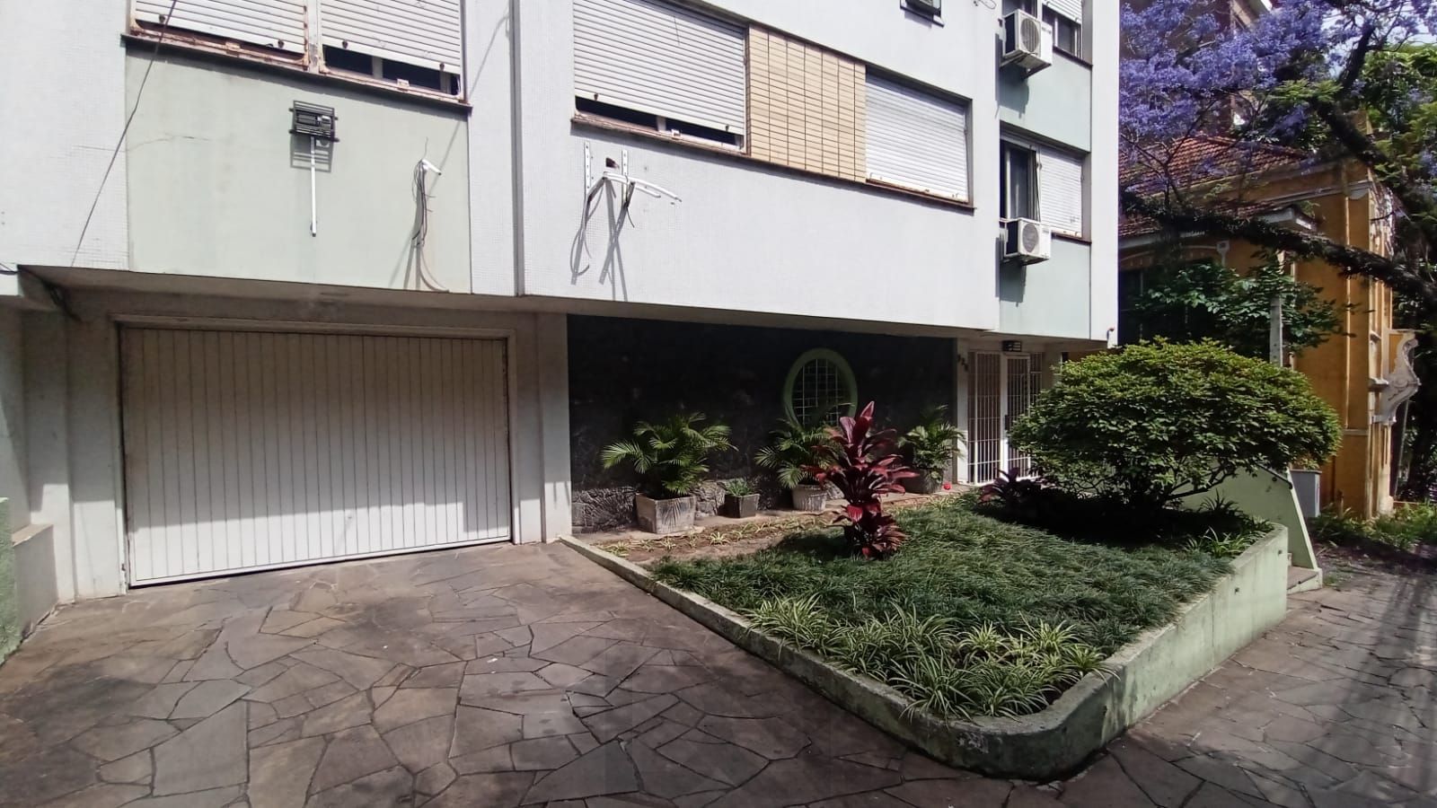 Apartamento com 3 dormitórios no bairro Independência — foto 20