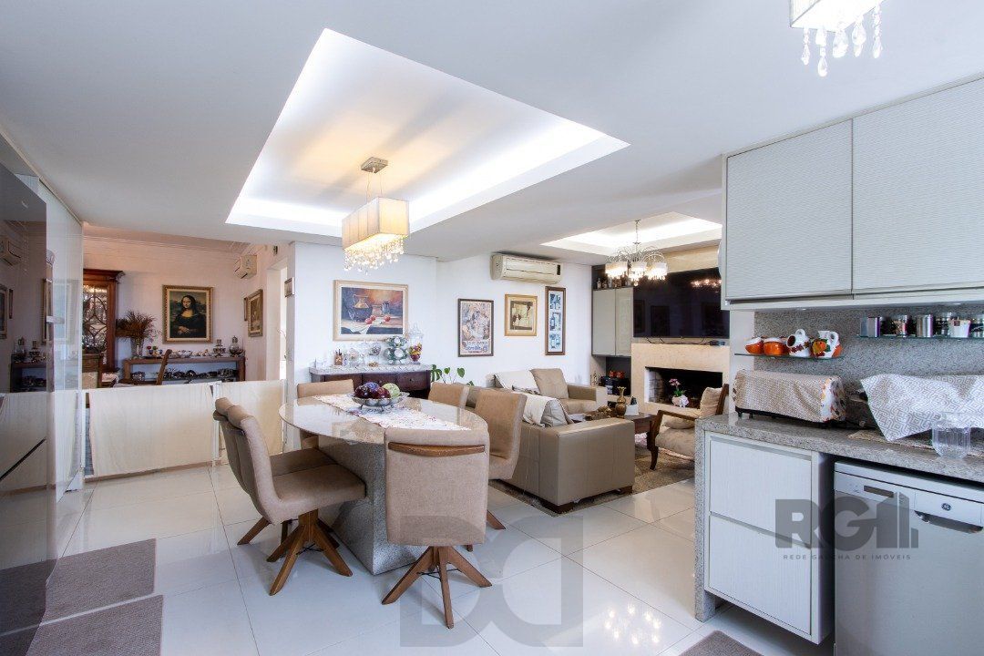Casa em condominio . com 6 suites, sendo 3 suítes master com closet e hidro. — foto 16