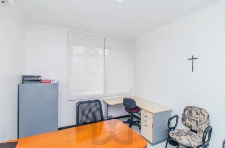 Excelente oportunidade para empresas e investidores! Prédio comercial moderno, amplo e muito bem localizado no bairro Menino Deus, oferecendo estrutura completa para diferentes tipos de negócios. — foto 26