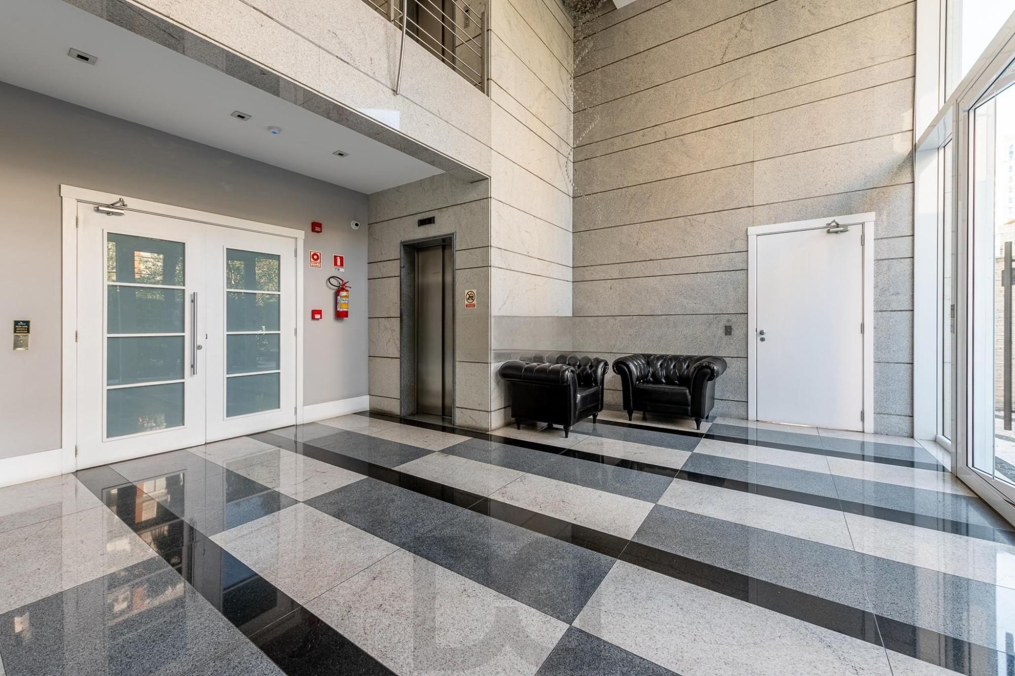 Apartamento com 204m², 3 dorm, 5 vagas no Petrópolis — foto 50