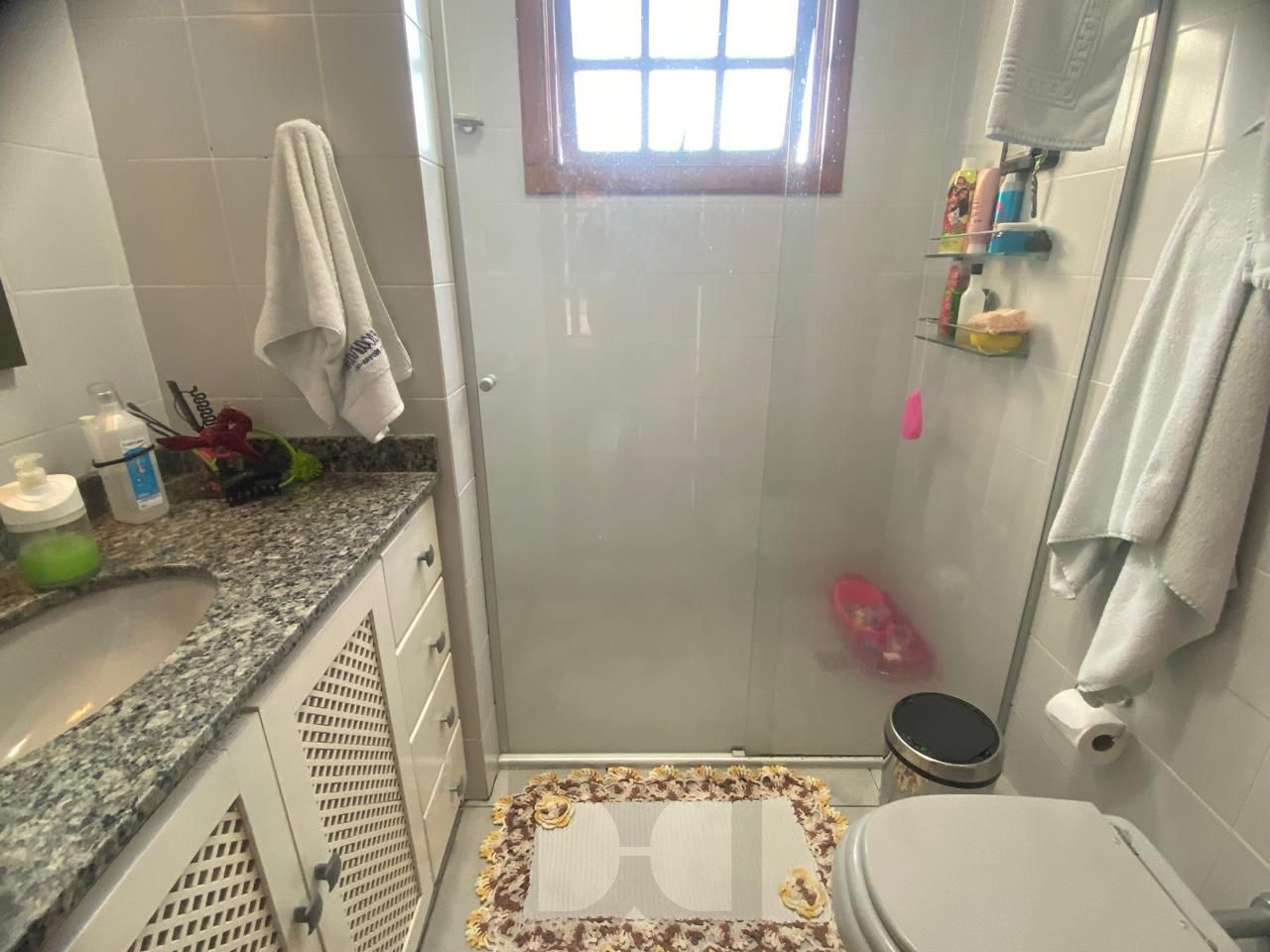 Excelente apartamento 3 dormitórios sendo 01 suíte, Sacada e com Òtima Posição Solar — foto 13