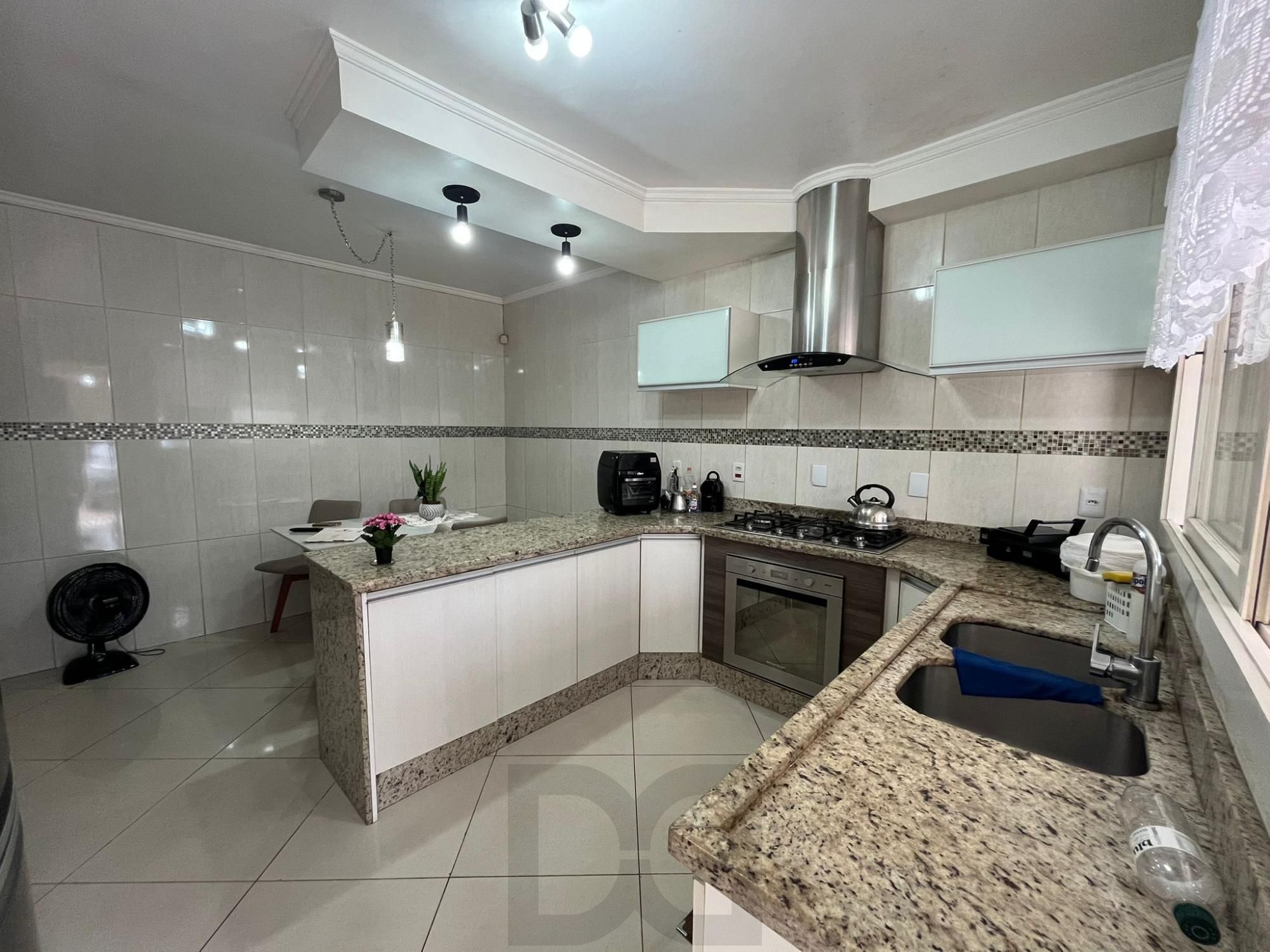 Duas casas no mesmo terreno – conforto, espaço e excelente localização! — foto 21