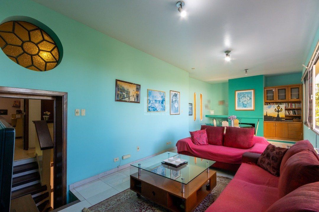 Sobrado com 345m² privativos, 3 suites, 2 vagas, churrasqueira. pátio com piscina - Bairro Cristal — foto 24