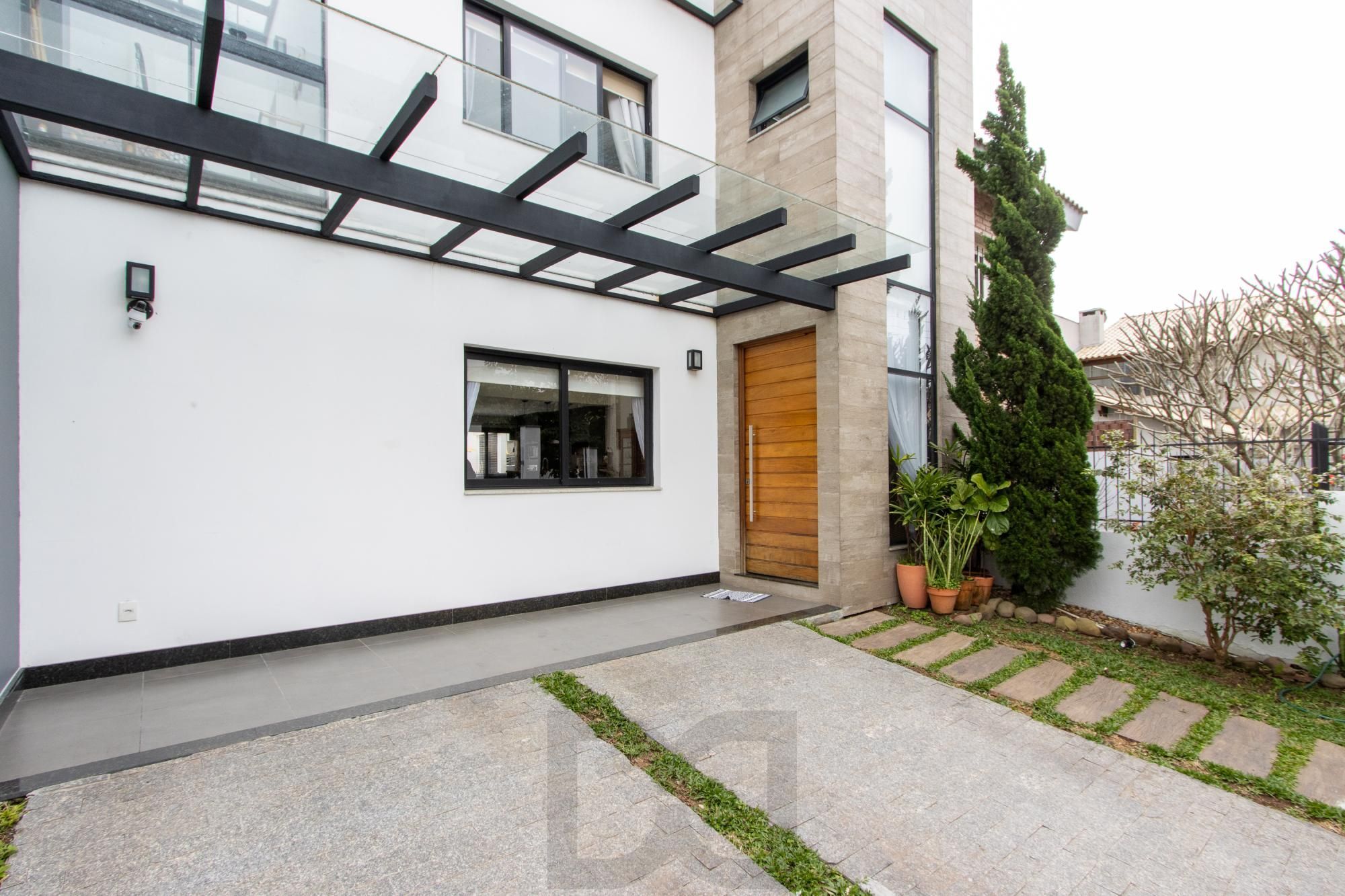 Excelente casa de alvenaria, 4 dormitórios, 2 suítes e 2 vagas de garagem. — foto 2