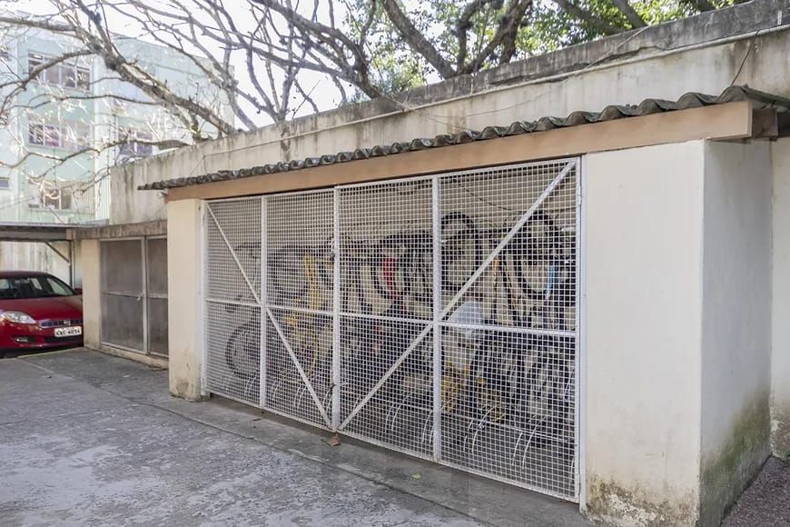 Apartamento de 2 quartos, no Bairro Tristeza, semi-mobiliado, com vaga escriturada. — foto 5