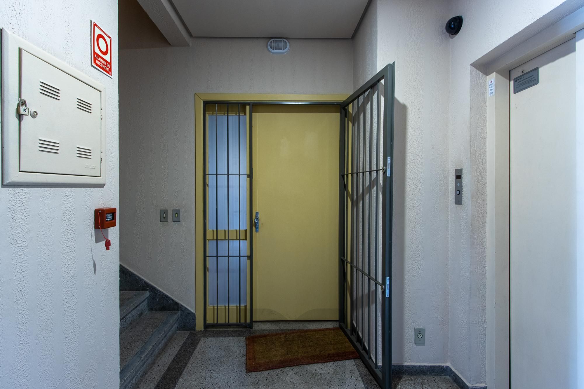 Sala Comercial Duplex à Venda no Bairro Petrópolis – Edifício João Abbott — foto 33