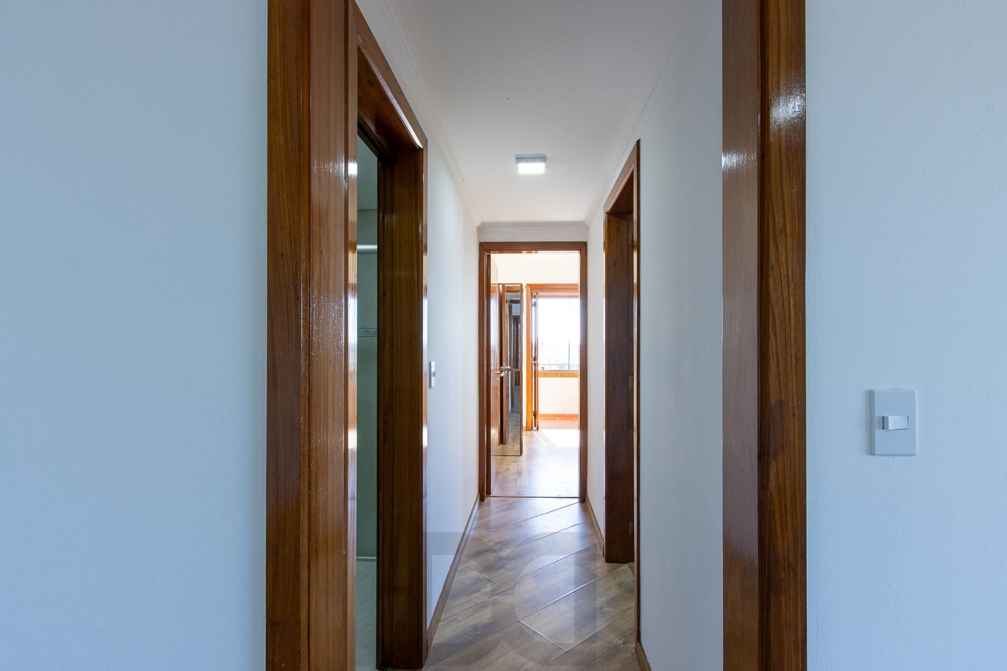 Apartamento de 2 dormitórios, 1 suíte e 2 vagas de garagem no bairro Tristeza. — foto 14