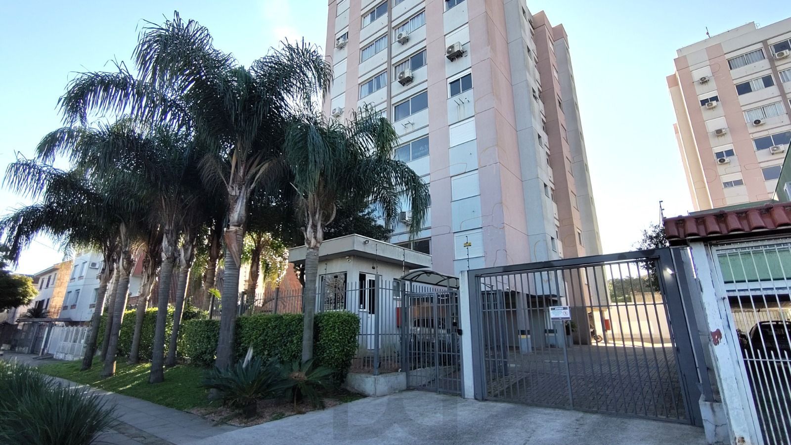 Apartamento de 2 dormitórios, 1 vaga, no bairro São José. — foto 1