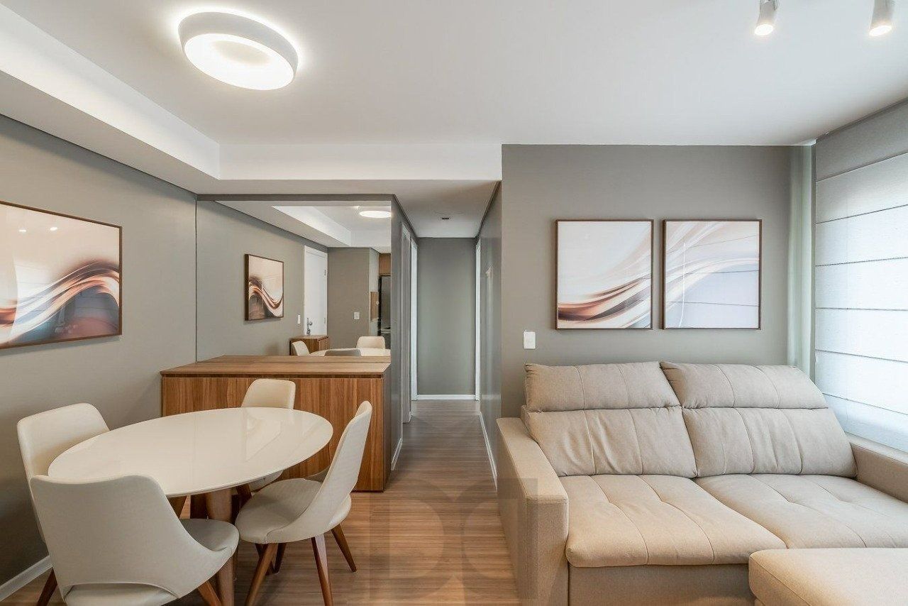 Impecável! 2 Dormitórios, Suíte, Mobiliado e Pronto para Morar — foto 3