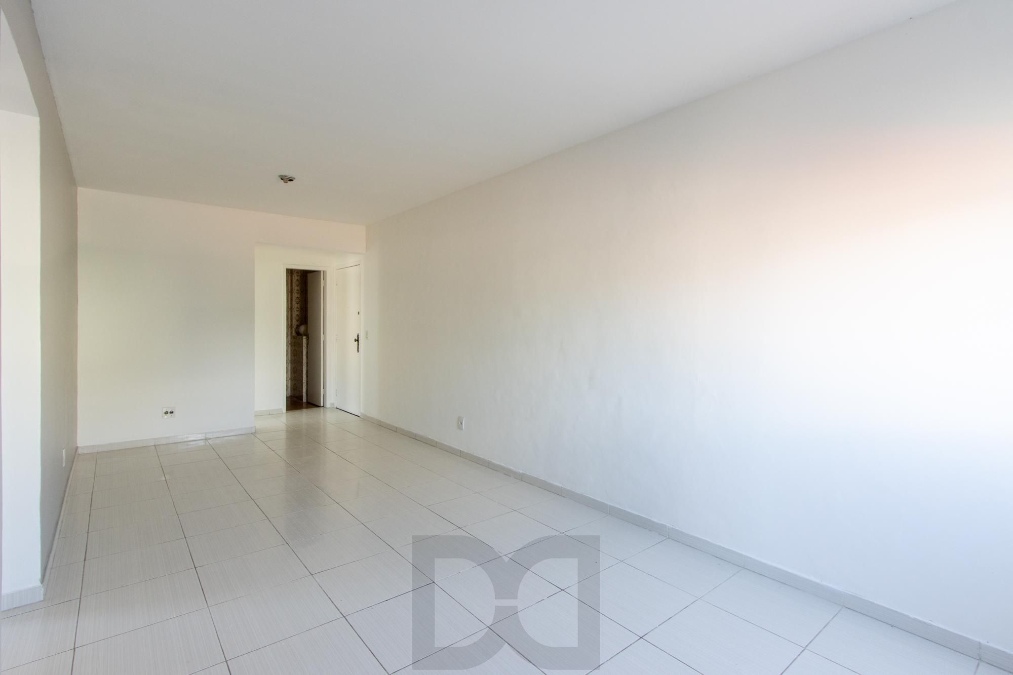 Apartamento de 02 dormitórios, banheiro social e lavabo. Vista panorâmica, cozinha ampla e área de serviço ampla. — foto 7