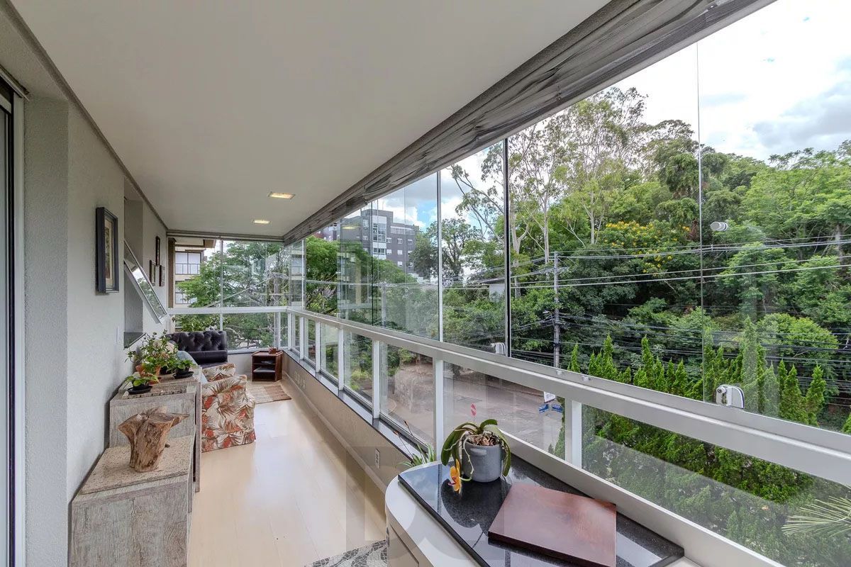 Apartamento com 3 dormitórios, 2 vagas e 231.61m² - Bairro Menino Deus — foto 38
