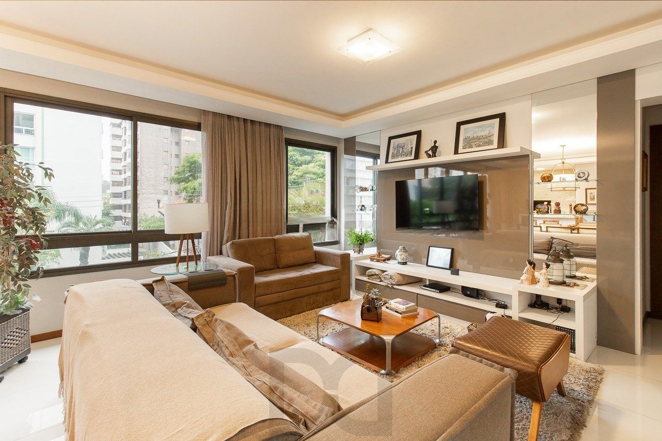 Apartamento de 3 quartos (1 suíte) e 3 vagas de garagem à venda no bairro Petrópolis — foto 6
