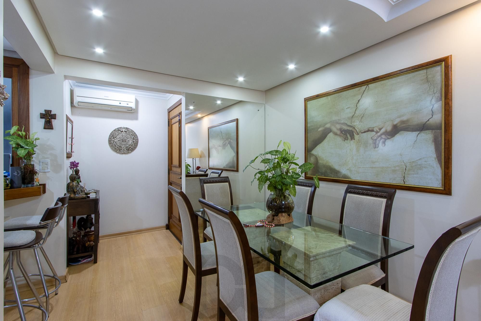 Apartamento de 3 dormitórios, 1 suíte e 3 vagas no bairro Ipanema. — foto 8
