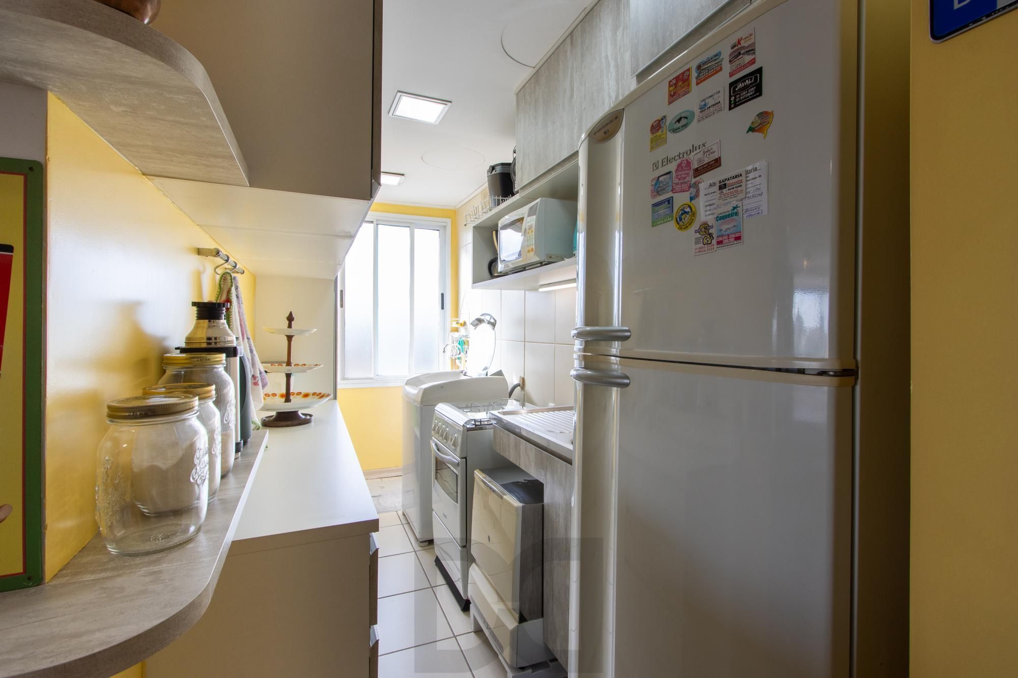 Apartamento de 2 dormitórios, na zona sul de Porto Alegre, semi-mobiliado, churrasqueira e box escriturado. — foto 8