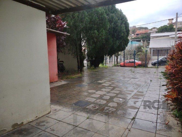 Casa de 2 quartos, com edícula, próximo a Av. Wenceslau Escobar — foto 2