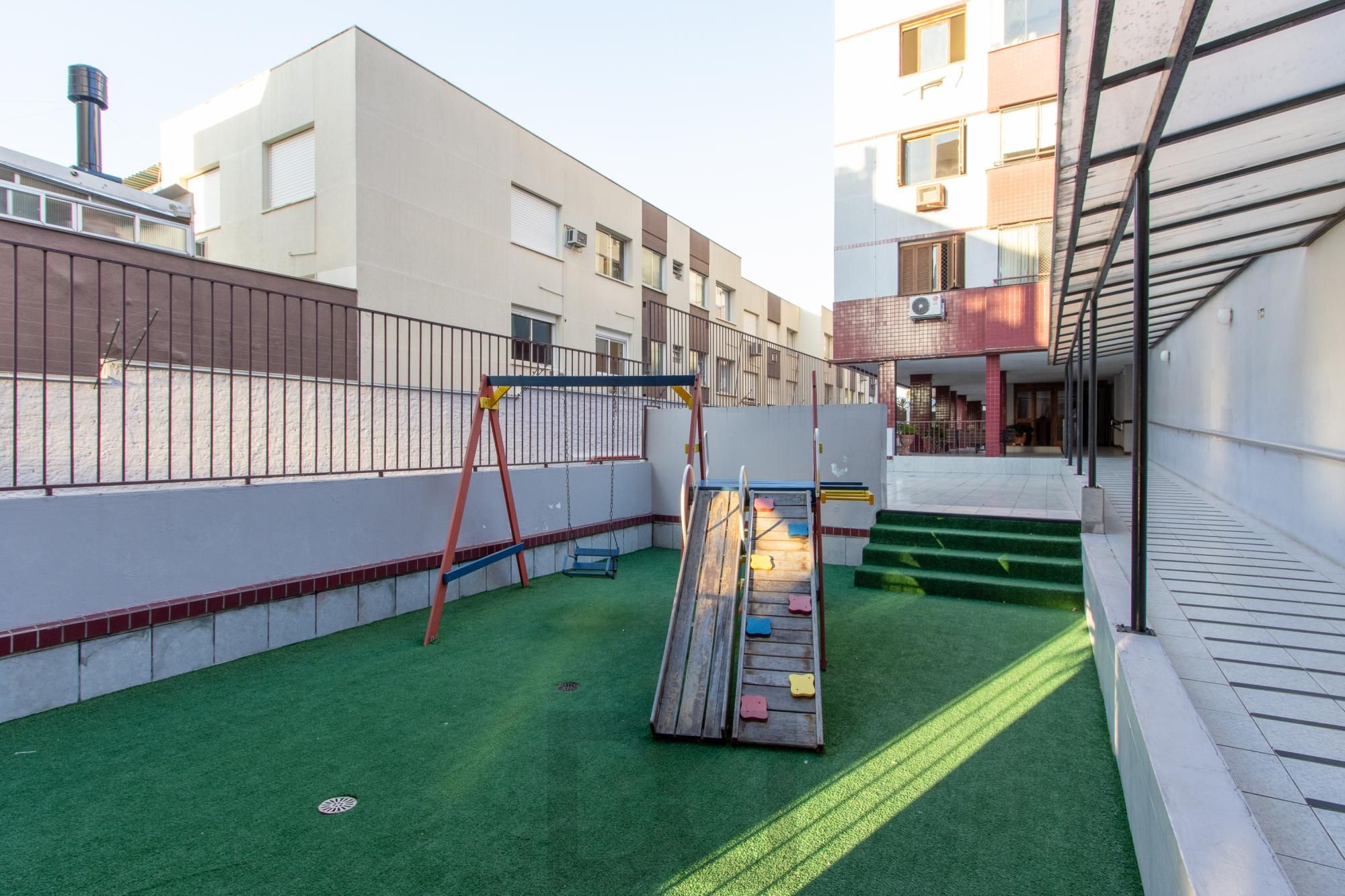COBERTURA 2 QUARTOS, 2 VAGAS INDIVIDUAIS ESCRITURADAS, ELEVADOR - BAIRRO SANTO ANTONIO — foto 39