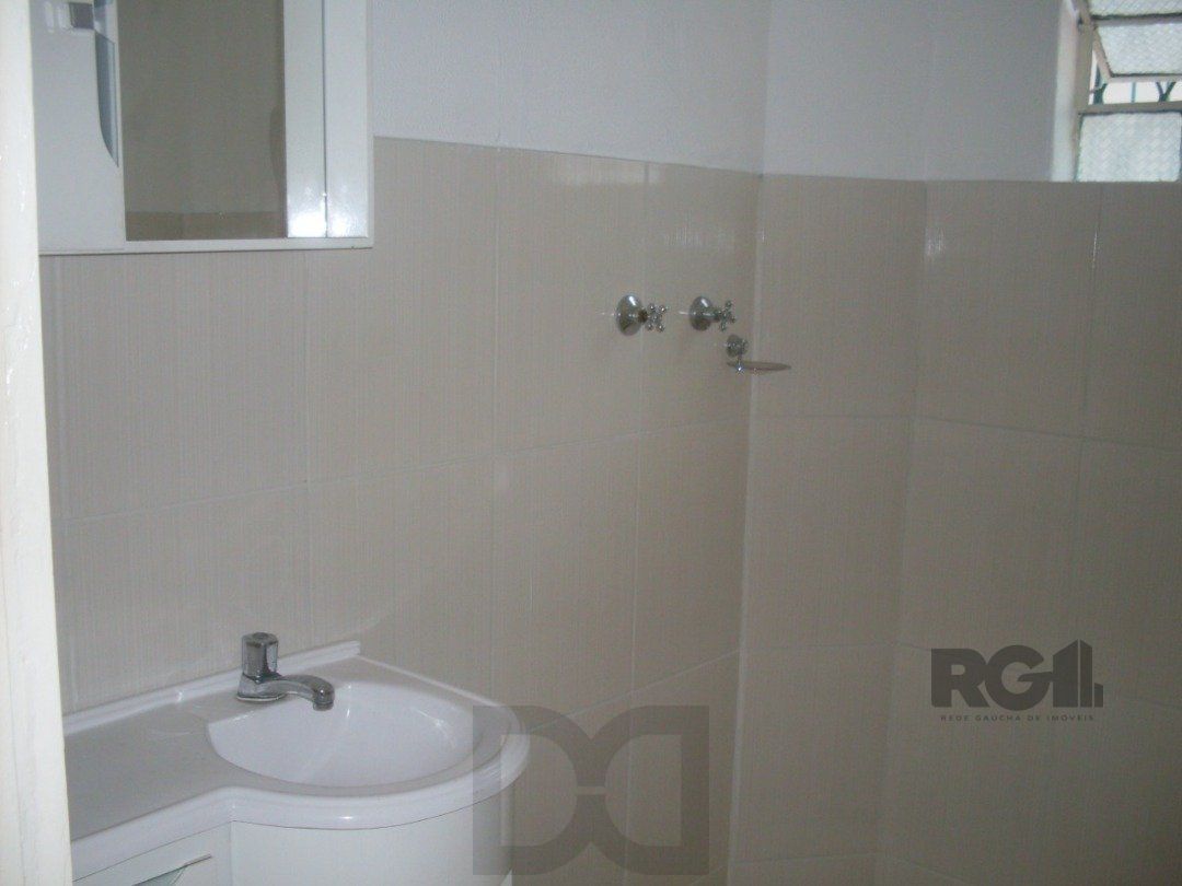 Casa comercial térrea na Av. Aparício Borges - Bairro Teresópolis — foto 14