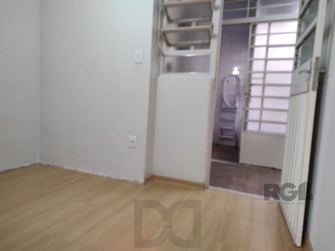 Apartamento Garden, 2 quartos, 1 suite, 2 banheiros, dependência de empregada - Bairro Petrópolis — foto 12