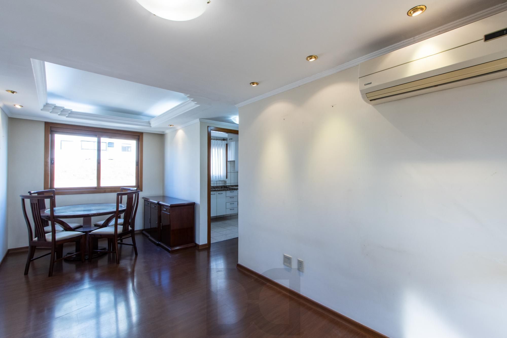 Apartamento Semimobiliado à Venda em Passo da Areia, Porto Alegre, RS — foto 11